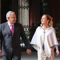 Así contestó Lorenzo Córdova a críticas de AMLO y Gutiérrez Müller sobre la consulta