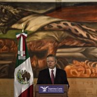 Zaldívar inicia consulta a ministros sobre ampliación de su cargo en la SCJN