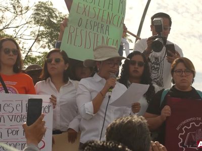 Increpan a Lizett Arroyo por ofrecer 300 pesos a mujeres para acto electoral, y sólo les dio 100