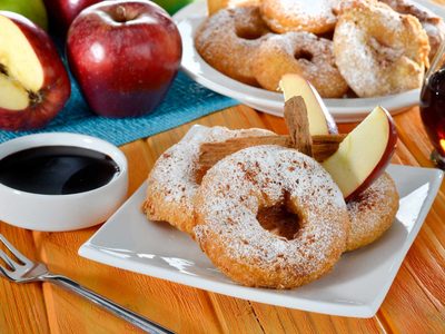 Donas de manzana: llevá la panadería a tu casa con esta receta increíble, fácil y muy original