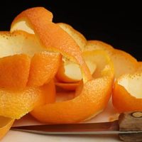 Prepará este ritual para sahumar con cáscaras de naranja y abrir así los caminos bloqueados en tu vida