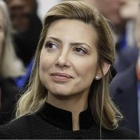 ¿Más acertada que Awada? Todo el mundo se deslumbró con el look de Fabiola Yañez llegando a Roma