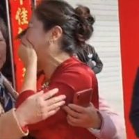 En plena boda, la madre del novio se enteró de que su nuera era su hija biológica