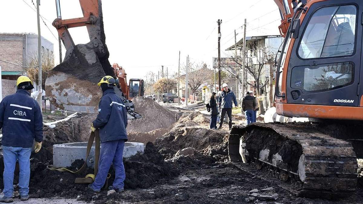 Obras en la colectora Lanín. Fuente: (Neuquén Informa)