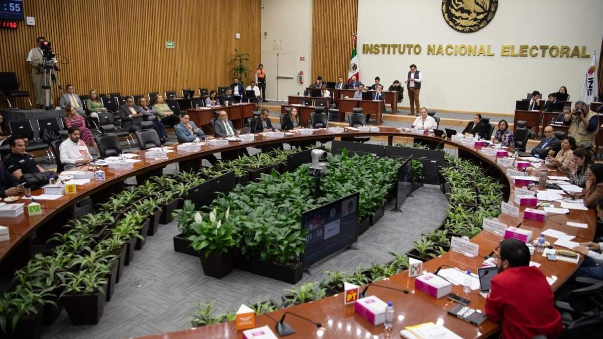 Sesión del INE