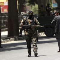Ataque suicida provoca 20 muertes en Afganistán