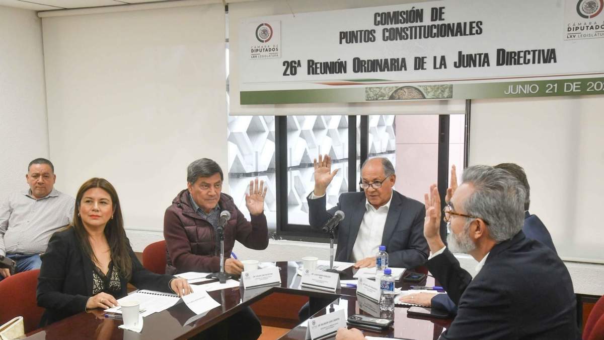 Reunión de la Comisión de Puntos Constitucionales del 21 de junio pasado