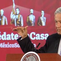 AMLO anuncia contratación de médicos ante escasez de especialistas