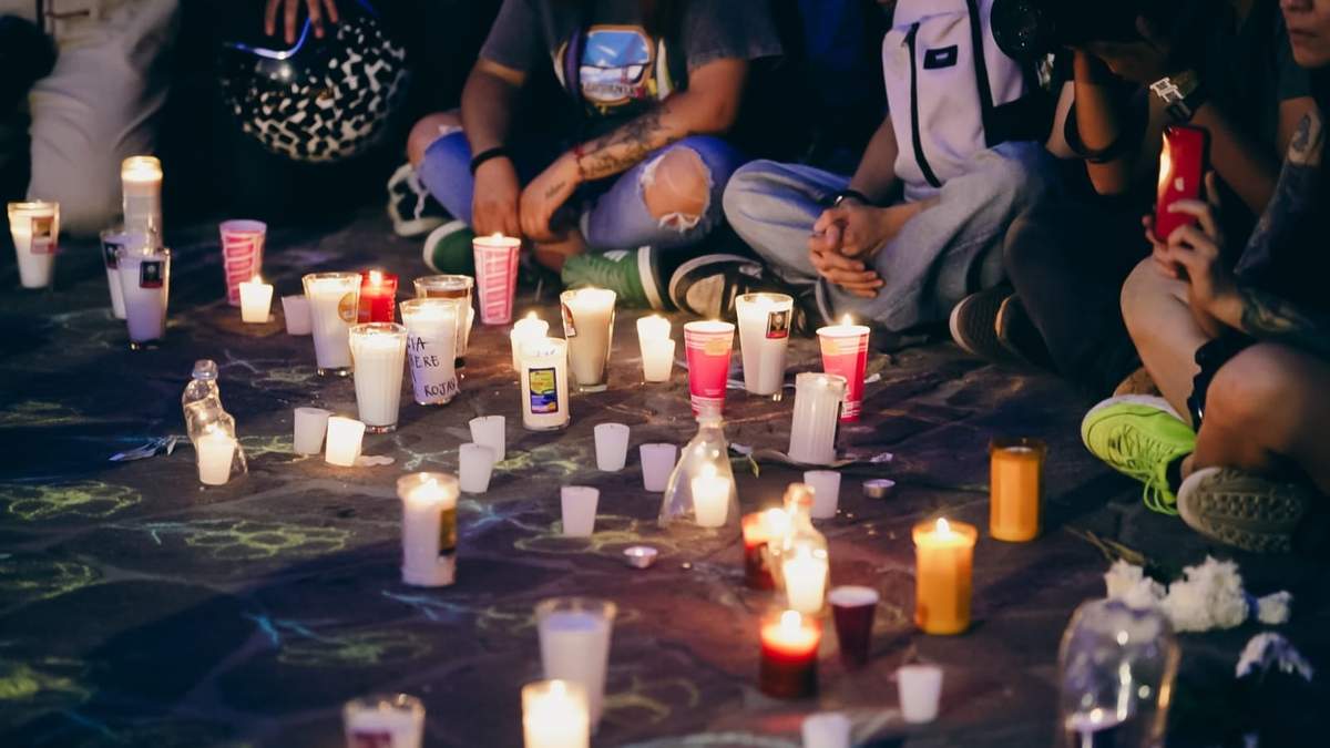 Homenaje a los fotoperiodistas Citlali Berenice Giles Rivera y Miguel Ángel Rojas Hernández, fallecidos en el Axe Ceremonia