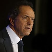"El Presidente es el que tiene que definir el rumbo": Daniel Scioli, sobre la crisis interna del Gobierno
