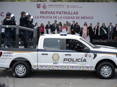 Brugada entrega 3 mil 500 patrullas nuevas; serán distribuidas a las 16 alcaldías