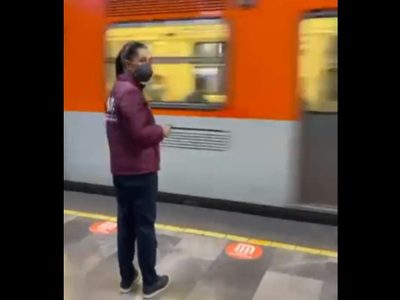 Claudia Sheinbaum se sube a la Línea 2 del Metro "para supervisar personalmente su funcionamiento"