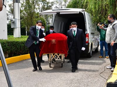 Enrique Peña Nieto externa condolencias por la muerte del expresidente Luis Echeverría