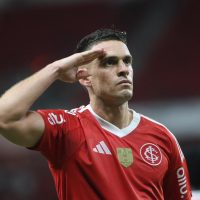 Las complicaciones de River par a la vuelta de Rafael Santos Borré