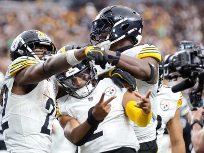 Primer juego de 100 yardas terrestres de Harris lleva a Steelers a victoria 32-13 sobre Raiders
