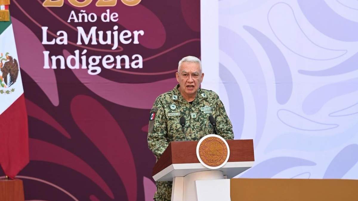 El general Ricardo Trevilla durante la presentación del plan