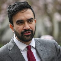 El alto costo de vida en Nueva York, impulsa al candidato demócrata Zohran Mamdani