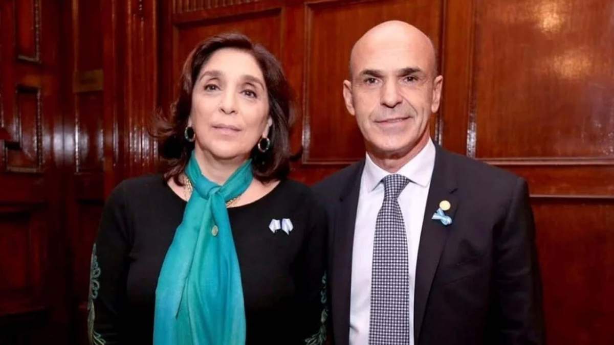 Silvia Majdalani y Gustavo Arribas, extitulares de la AFI. (Fuente: Twitter)