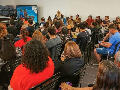 La intendenta de Senillosa se reunió con empleados municipales