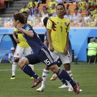 Japón gana a Colombia 2-1; primera expulsión y otro gol por "ojo de halcón"
