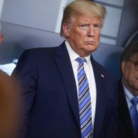 Trump rechaza críticas y asegura que trabaja duro para ayudar a Nueva York en pleno coronavirus