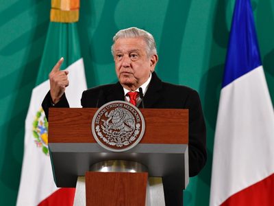 AMLO considera excusa que el INE posponga consulta por falta de dinero; es la simulación de siempre