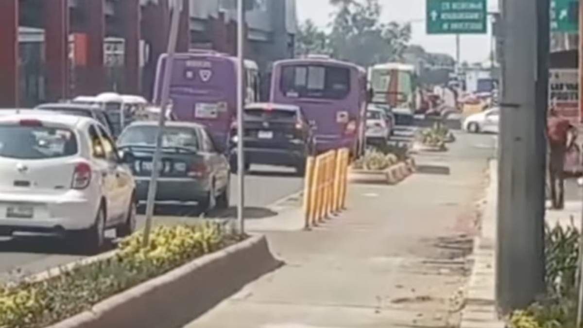 El tráfico en Calzada de Tlalpan este domingo 12 de abril