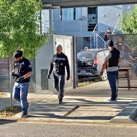 Canal 10 separó de su cargo al periodista Emiliano Gatti, investigado en una casa nacional