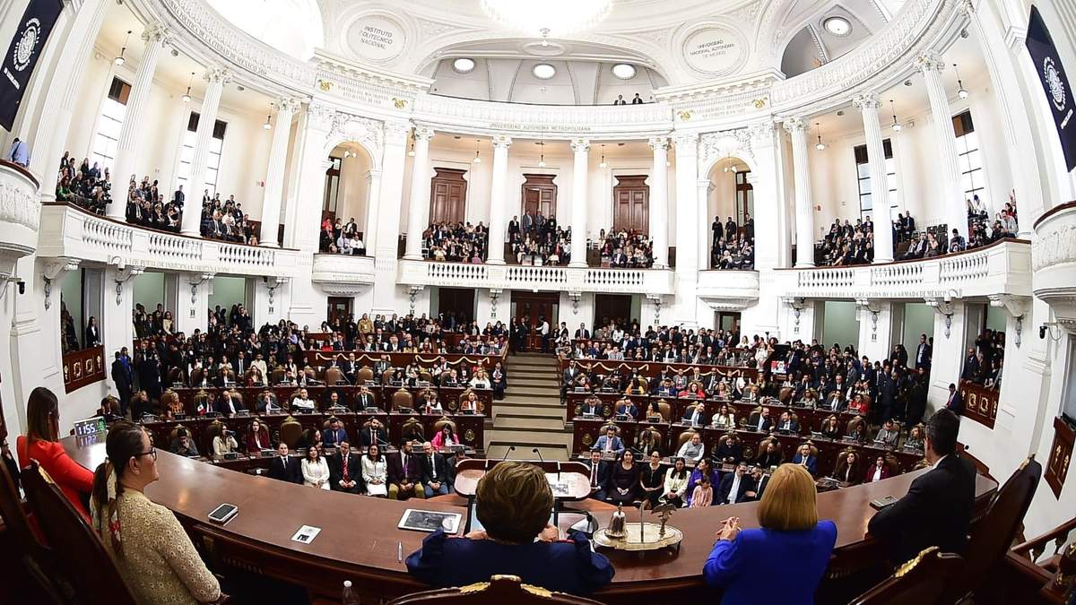 Sesión en el Congreso capitalino