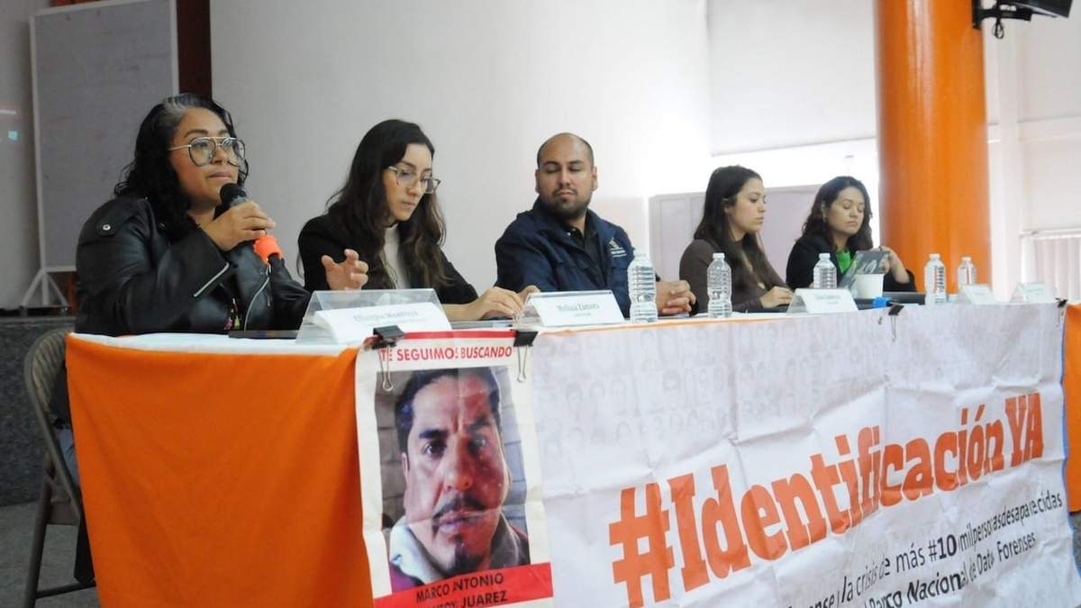 Olimpia Montoya y abogados del Centro Prodh