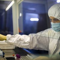 Advierten sobre una nueva cepa del coronavirus mucho más peligrosa que la primera
