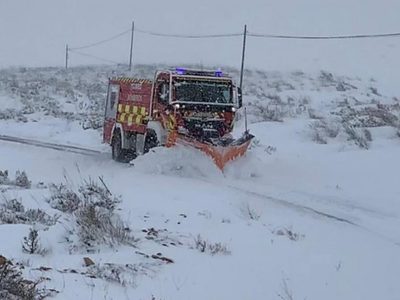 Asisten a pobladores rurales aislados por las nevadas