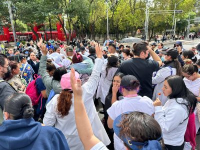 Extrabajadores del Insabi exigen a AMLO basificarlos en el IMSS-Bienestar (Video)