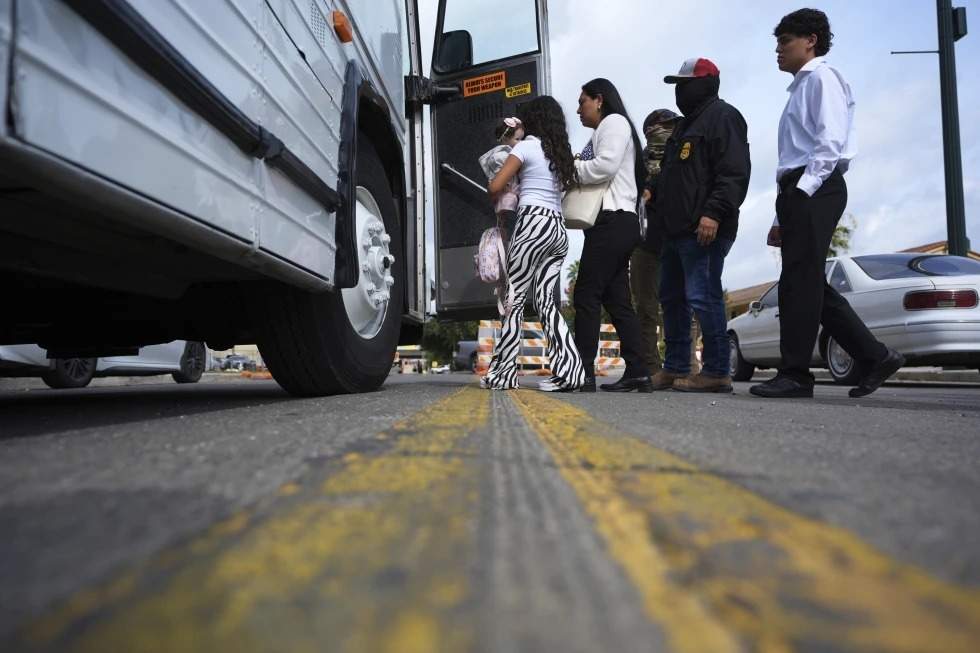 Administración Trump despide a 17 jueces de tribunales de inmigración en diez estados