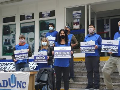Tras una reunión la paritaria de los docentes universitarios cerrará en un 50% en el 2021
