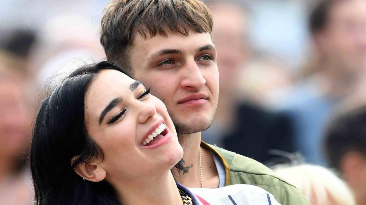 Dua Lipa y Anwar Hadid. Fuente: (Instagram)