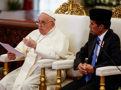 Papa insta a Indonesia a cumplir su promesa de armonía interreligiosa