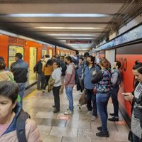 Otra del Metro: retiran tren averiado en la estación San Cosme (Video)