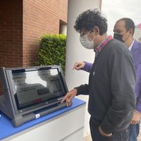 Elecciones municipales: dónde enseñan a utilizar la máquina con el sistema de boleta electrónica