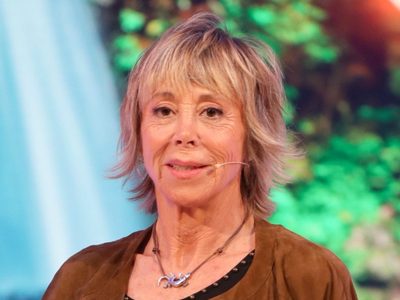 La pareja de Chelo García Cortés, Marta Roca, criticó fuertemente a Sálvame: “Atacan y de unos se rí