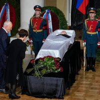 Miles despiden a Gorbachov en un funeral sin Putin ni homenajes de Estado