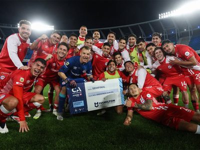 Argentinos Juniors venció a Lanús y es semifinalista