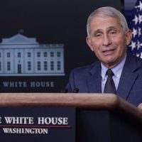 Anthony Fauci deja el Gobierno de EU tras ser la cara visible durante la pandemia
