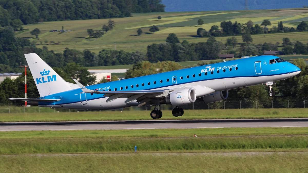 Vuelo de la aerolínea KML. Fuente: (Twitter)
