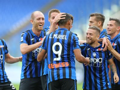 La insólita lesión en una pileta de Muriel, una de las figuras del Atalanta