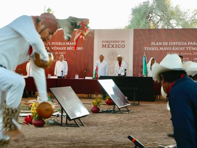 AMLO manda “al carajo” a quienes se oponen a la contratación de médicos cubanos