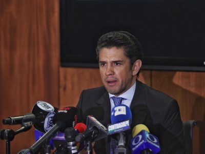 Tribunal confirma orden a FGR para dar acceso a Santos a la carpeta sobre Irarragorri