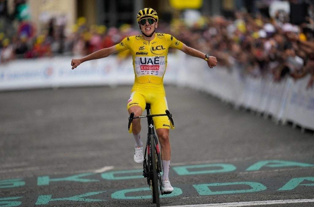 Pogacar surge al final del último ascenso y gana la 14ma etapa del tour de Francia