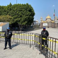 Llegan 15 fieles a la Basílica para cumplir "aunque sea de lejos" su manda