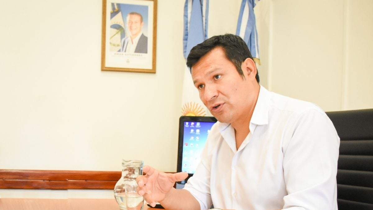 El ministro de Gobierno y Educación de Neuquén, Osvaldo Llancafilo. Fuente: (Twitter)